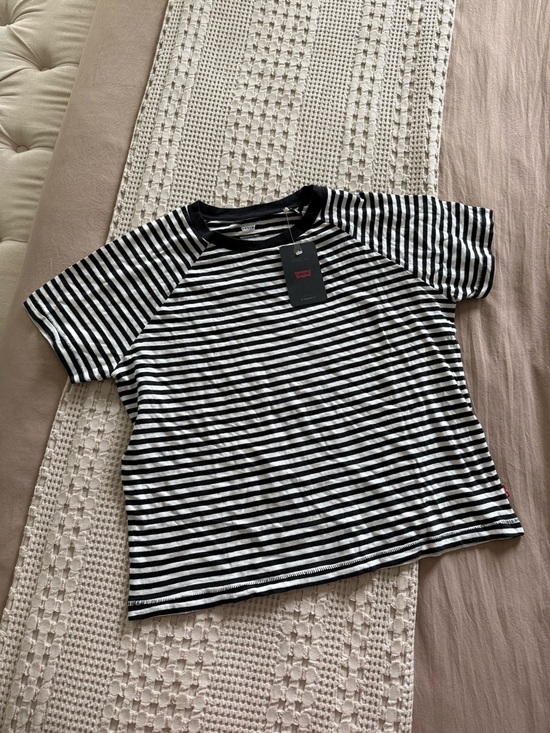 Levi's Tops - NEW Levi's Black & White Striped Crewneck Tee Size M